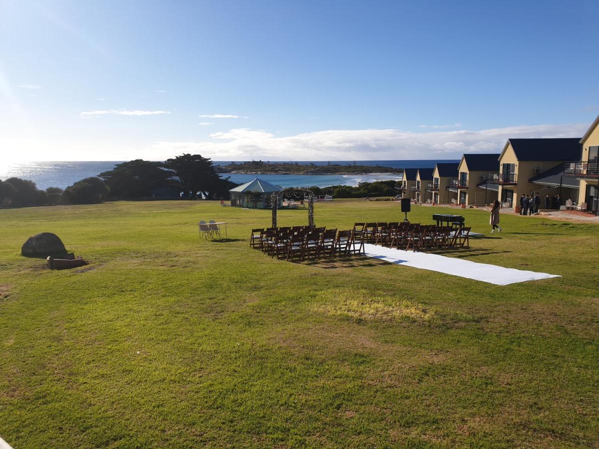 Diamond Island Resort, Restaurant & Bar And Penguin Show Bicheno Buitenkant foto