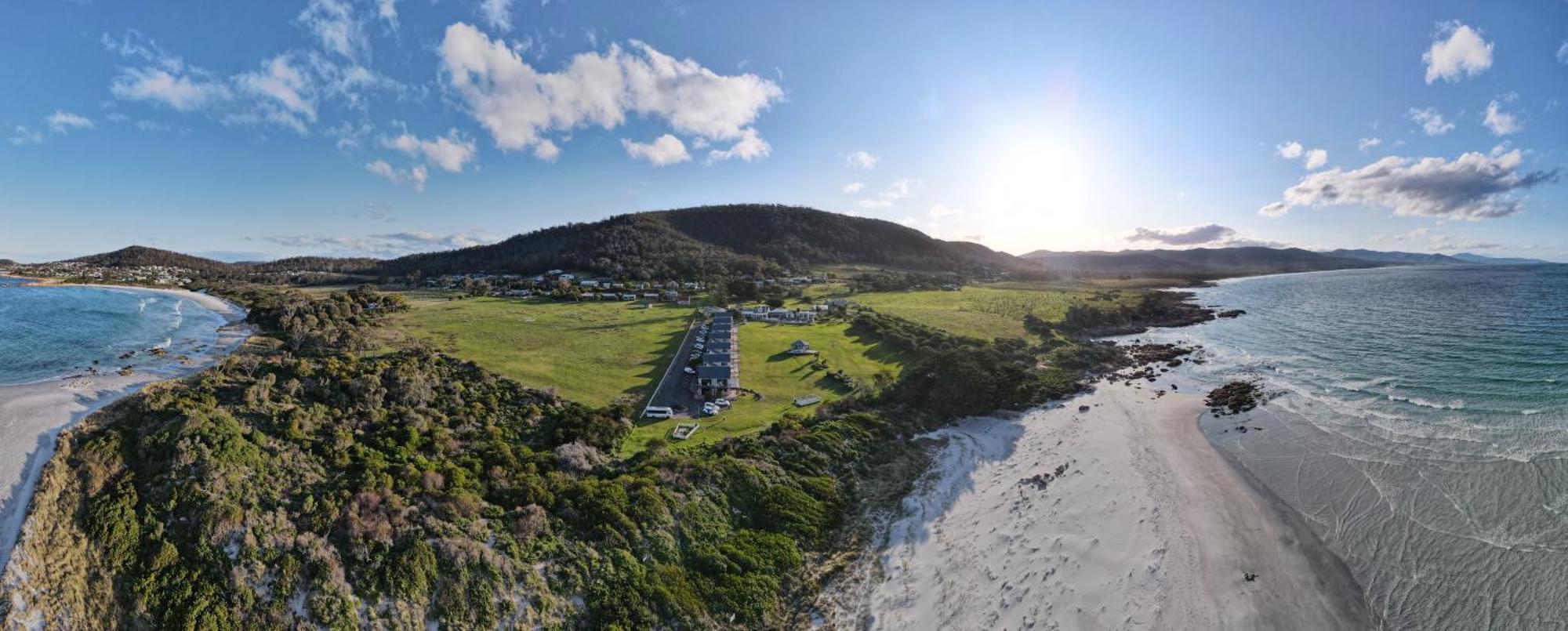 Diamond Island Resort, Restaurant & Bar And Penguin Show Bicheno Buitenkant foto